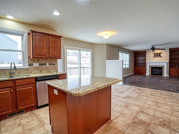 5th image of 6885 Mulligan Ct