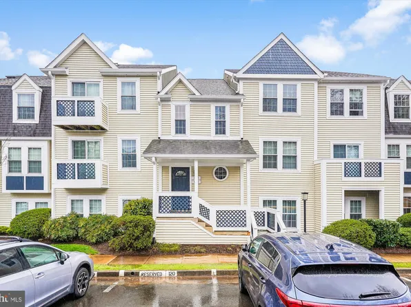 12950 Grays Pointe Rd APT 12950A, Fairfax, VA 22033