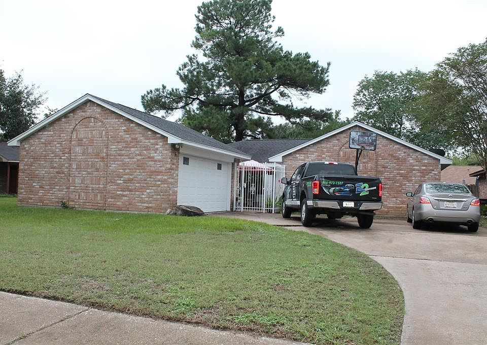 1st image of 14135 Sylvia Dr