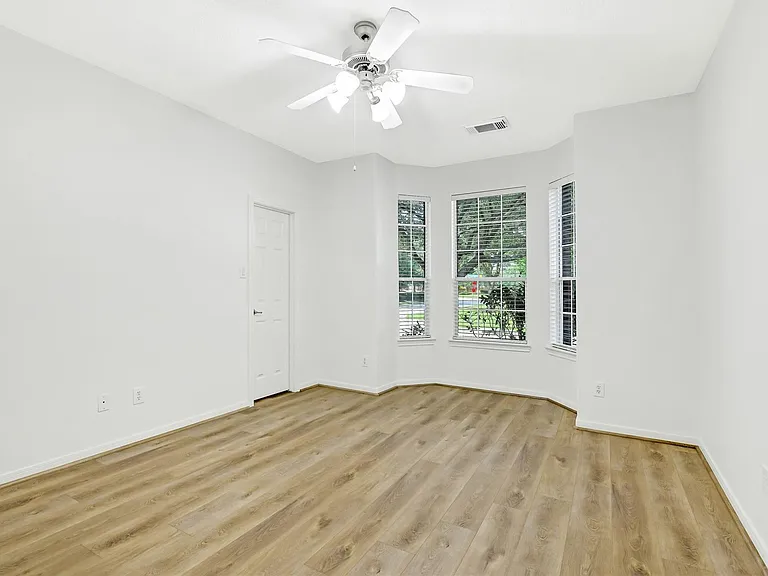 19227 Countryhills Ct — Photo 26