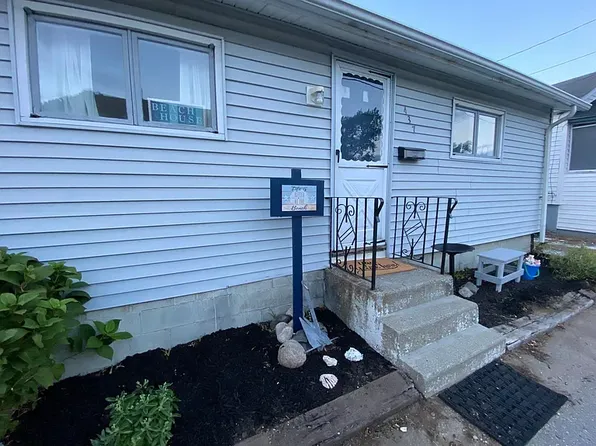 437 Ocean Grove Ave, Swansea, MA 02777