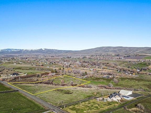 2nd image of Nka Douglas Rd