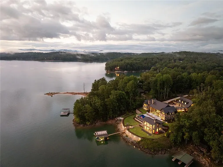 725 Rocky Point Dr — Photo 16