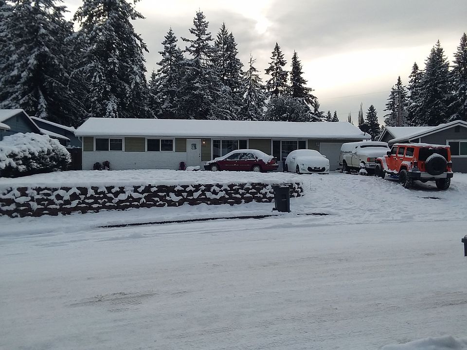 2nd image of 5018 130th Pl NE