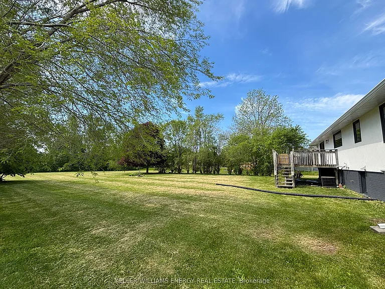 497 Wellington Main St — Photo 39