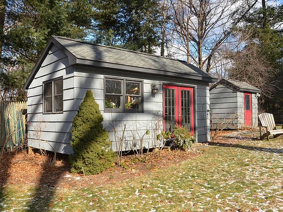 Detached studio/home office