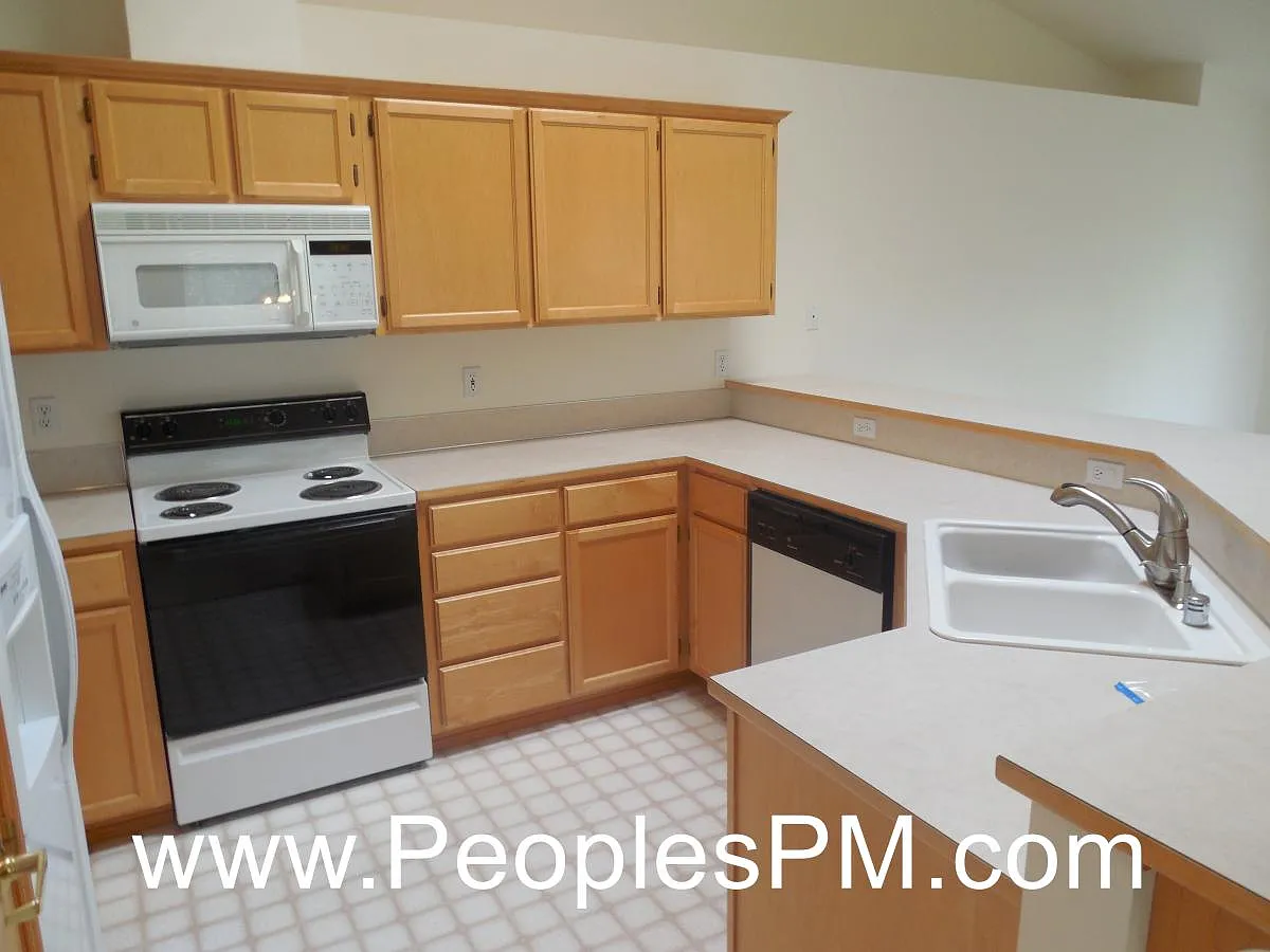3 bed, 1560 sqft, $2,800 — Photo 4