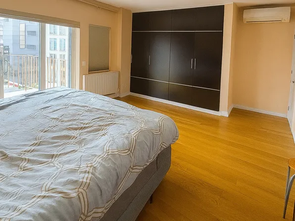 2964 Brighton Sixth Street image 18 of 29