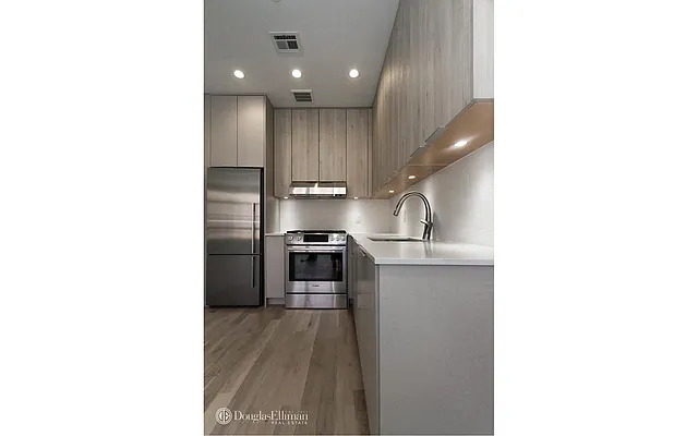 Rented by Douglas Elliman | media 4