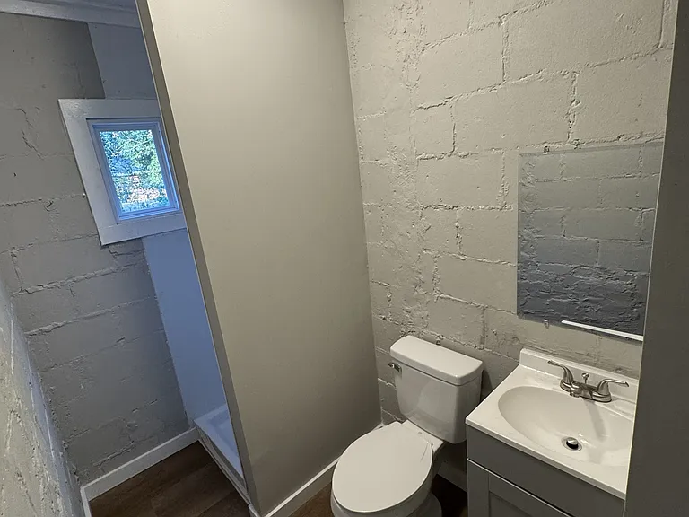 615 Lincoln St S #1 — Photo 5