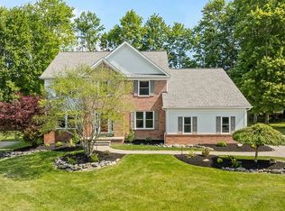 385 Walnut Ridge Trl, Aurora, OH 44202