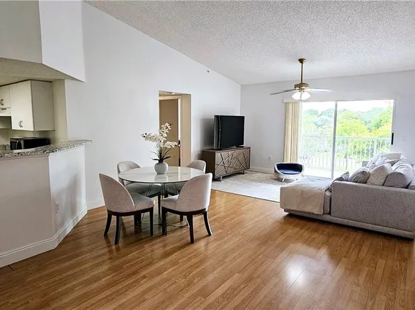 5005 Wiles Road #303, Coconut Creek, FL 33073