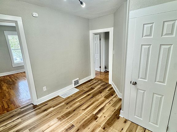 5th image of 322 E Saint Vrain St APT 3