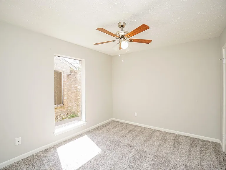 22418 Goldstone Dr — Photo 20