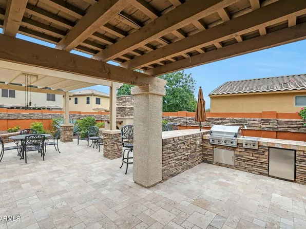 15941 W Mauna Loa Ln, Surprise, AZ 85379