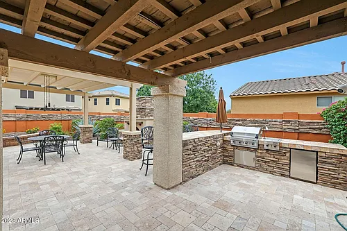15941 W Mauna Loa Ln Photo 1