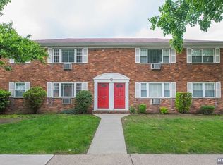 1261B Valley Rd, Wayne, NJ 07470