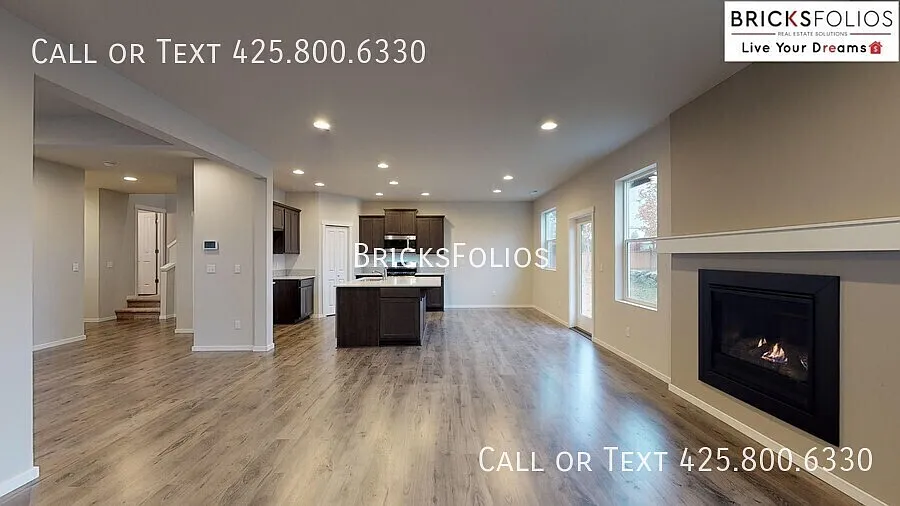 Gorgeous Home For Rent in Puyallup's Desirable Rainier Ridge! — Photo 3