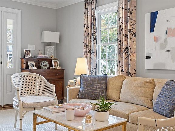 4th image of 2714 Peachtree St