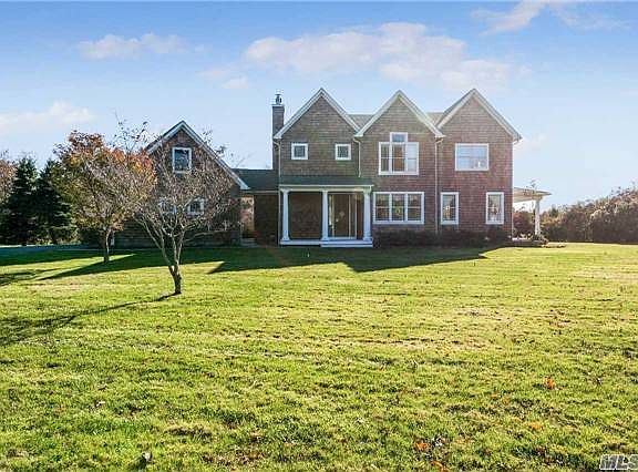 2nd image of 1320 Harbor Ln