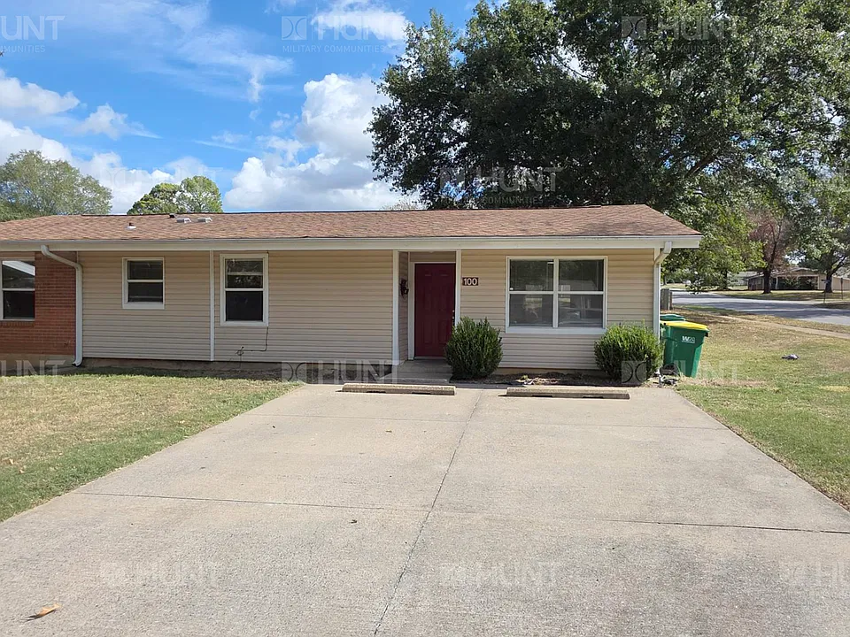 100 Louisiana Dr