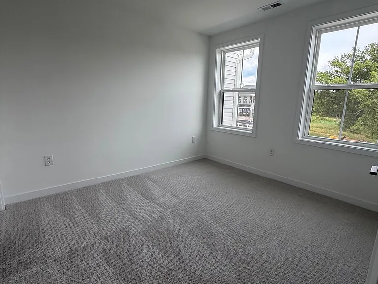 111 Brianna Ct #6 — Photo 42