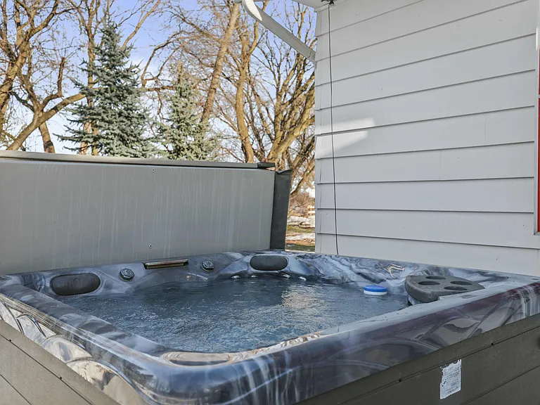 900 Woodview Dr — Photo 18