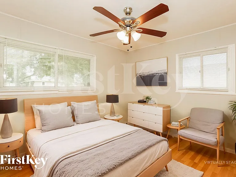 22728 Ridgeway Ave — Photo 11