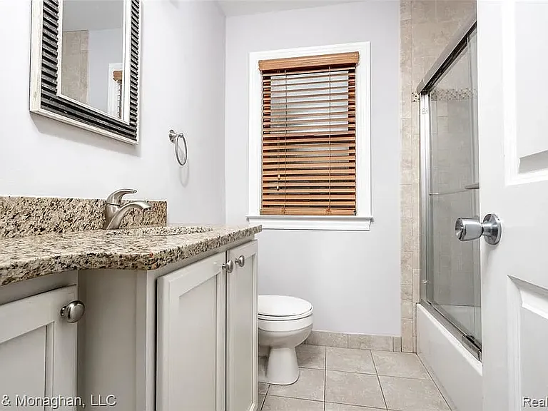 1308 Hampton Rd — Photo 16