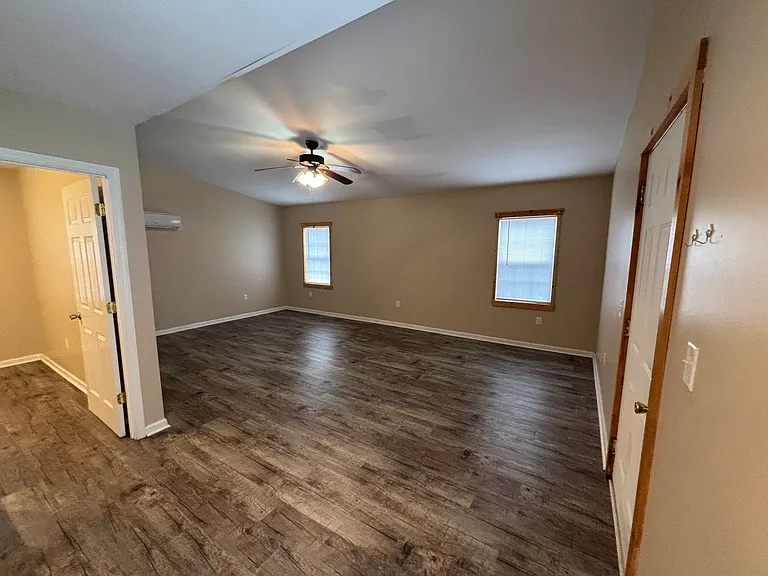 145 S Jackson St #3 — Photo 3