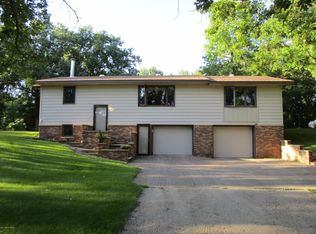 18739 345th St, Erhard, MN 56534