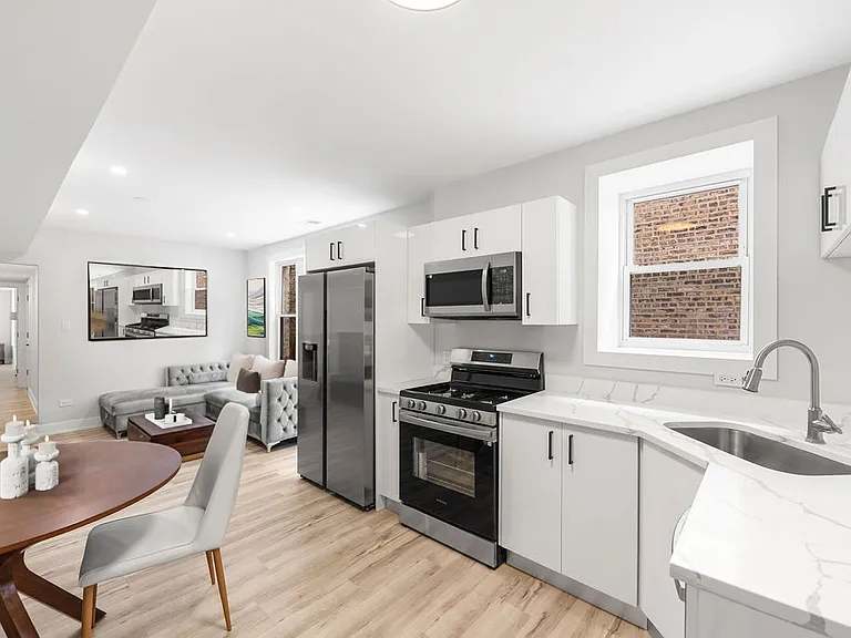 4815 N Hamlin Ave #2 — Photo 4