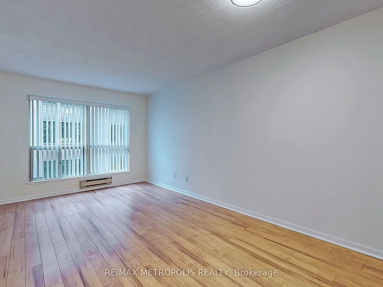 7 Carlton St #708 — Photo 4