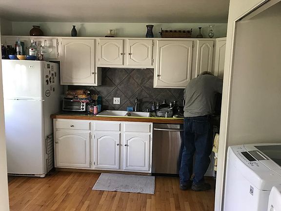 Kitchen and laundry