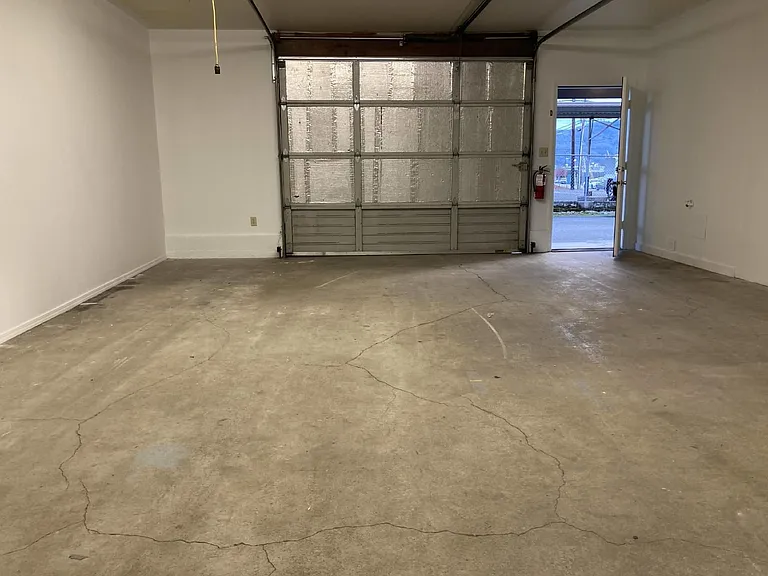 2037 NE Stephens St #1 — Photo 14