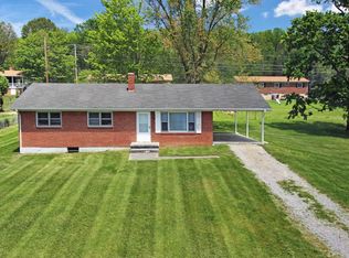 3626 Onyx Dr, Radford, VA 24141