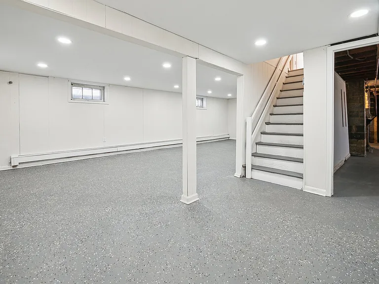 623 Livingston Rd — Photo 14