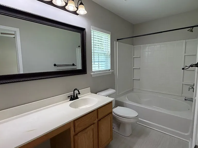 70 Hamilton Grove Dr — Photo 17
