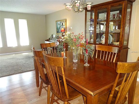4th image of 419 Winding Willow Dr