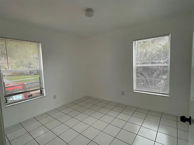 9771 SW 211th St — Photo 19