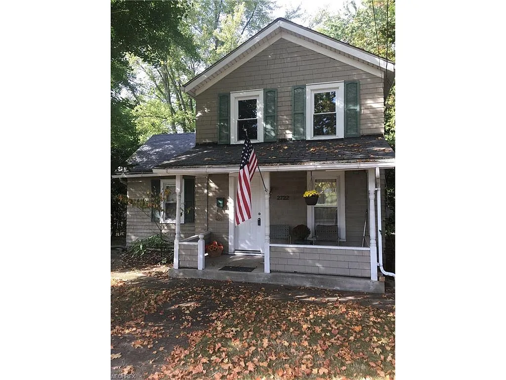 2722 Lincoln Way W photo 1