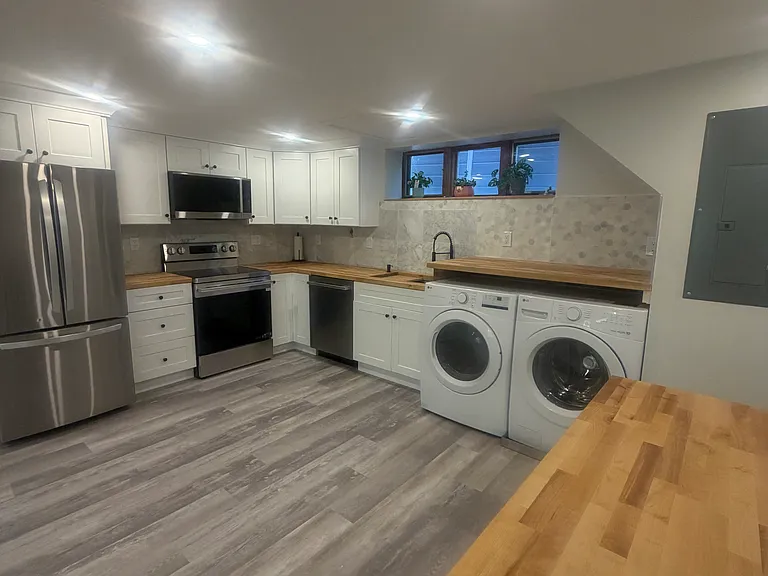 57 Brentwood St #B — Photo 3