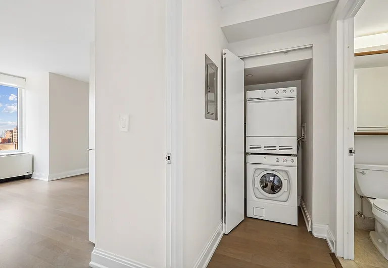 125 W 31st St #17B — Photo 6