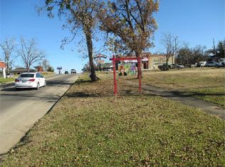 702 E Jefferson St, Hugo, OK 74743