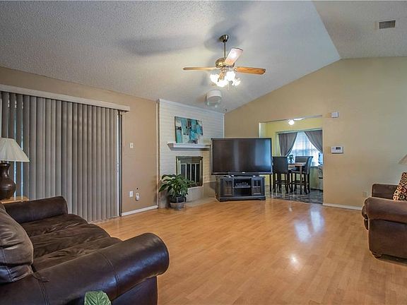 5th image of 2809 Lofland Ln