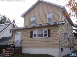 35 Chestnut St, Rochelle Park, NJ 07662