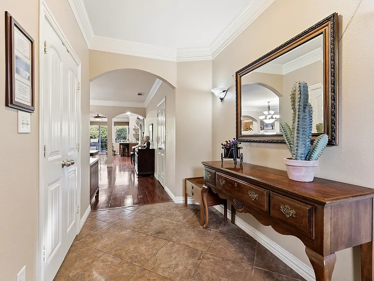 2720 Oates Dr — Photo 11