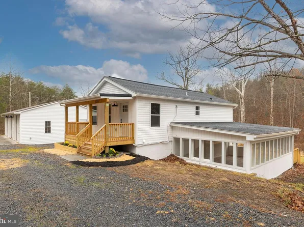 221 Heavenly Ln, Capon Bridge, WV 26711