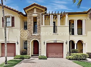 3250 NW 103rd Path, Doral, FL 33172