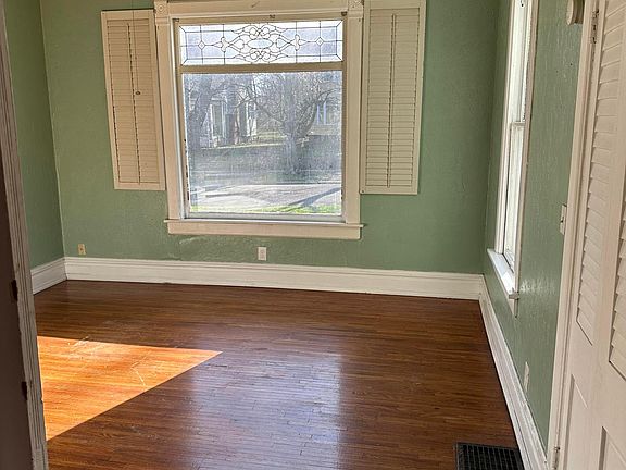 5th image of 1529 N Bigelow St #1